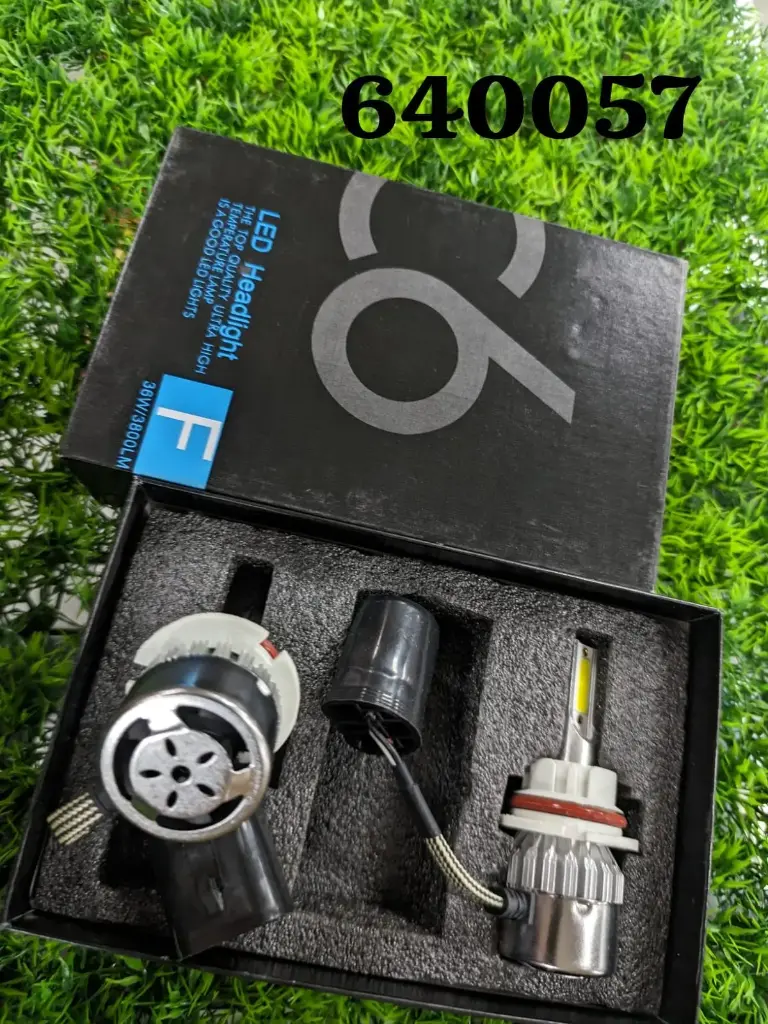 LUZ PARA CARRO C6 9004